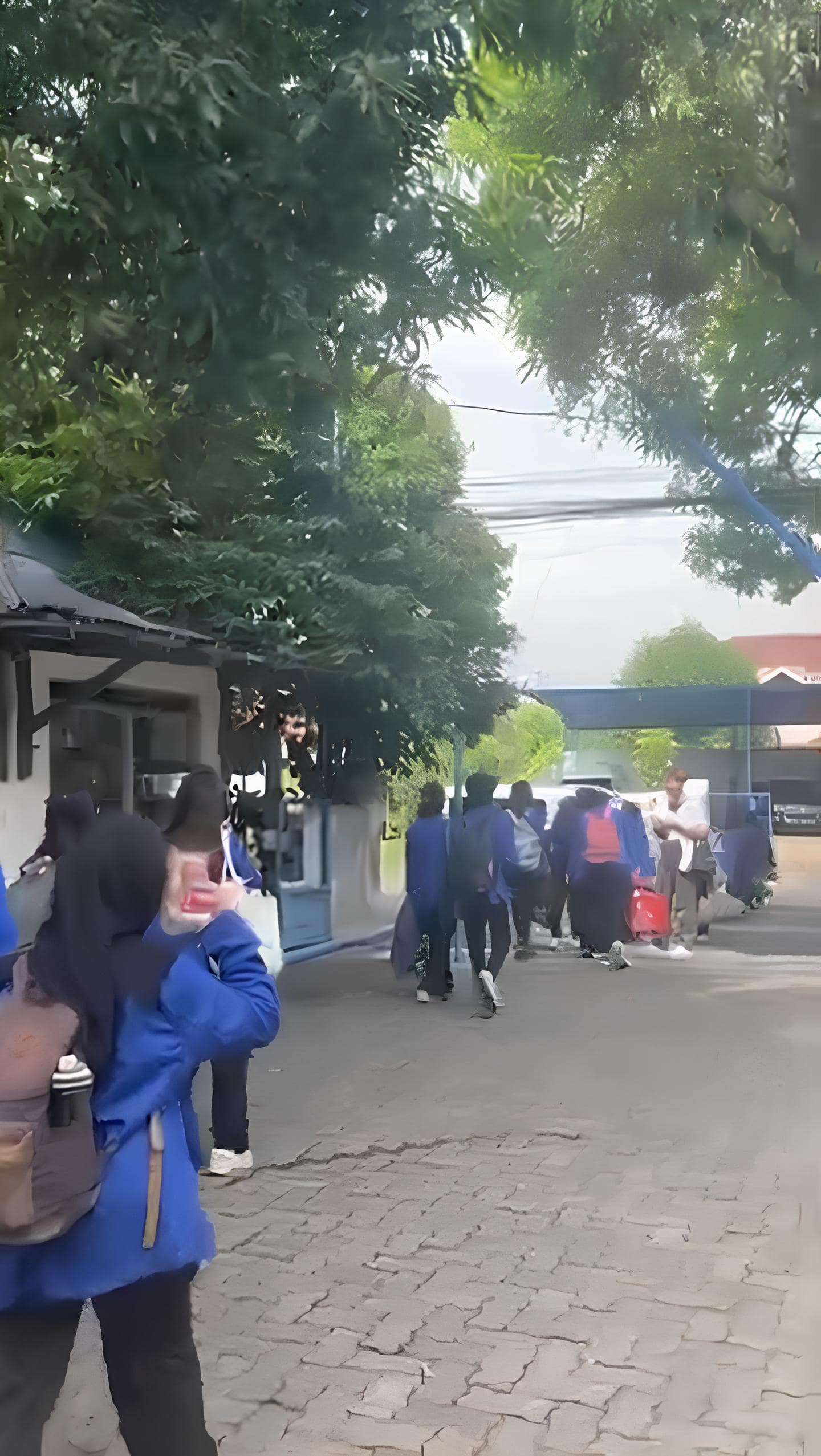 Peserta Menuju Villa